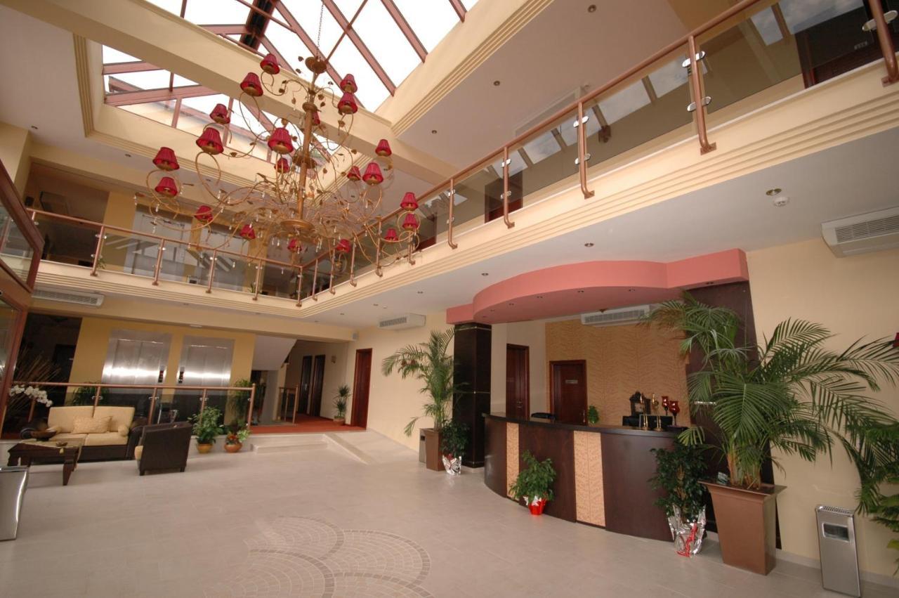 4 Epoxes Hotel Spa Като-Лутракі Екстер'єр фото