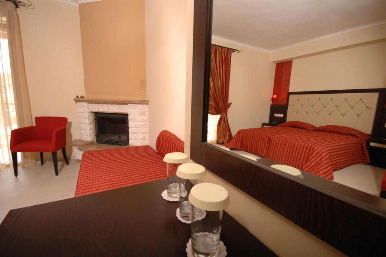 4 Epoxes Hotel Spa Като-Лутракі Номер фото