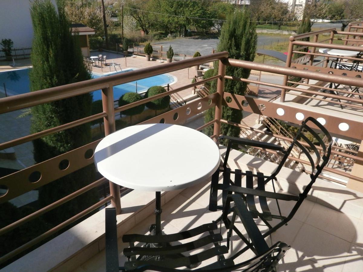 4 Epoxes Hotel Spa Като-Лутракі Номер фото